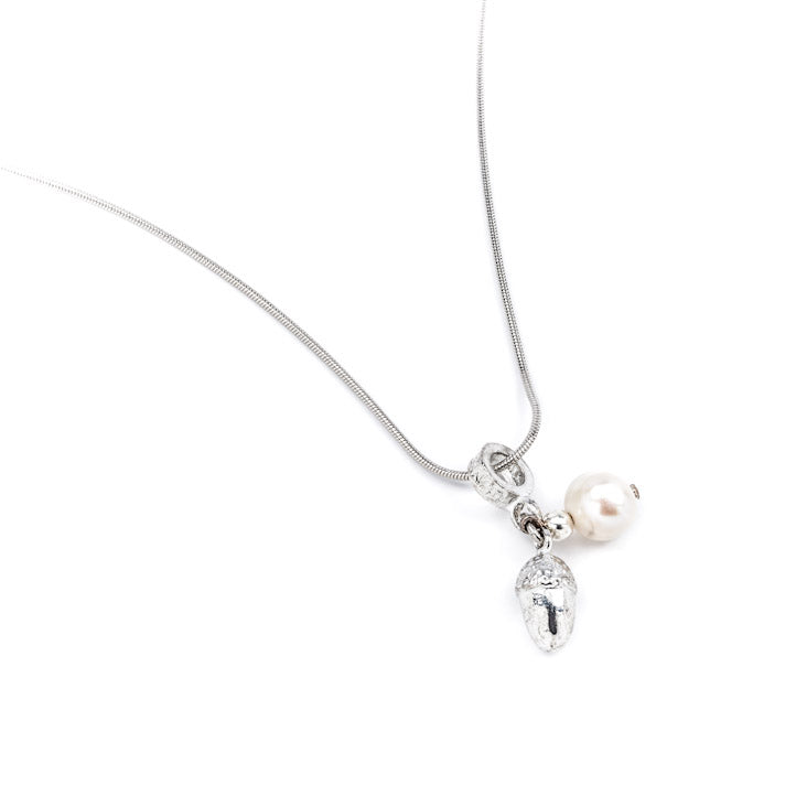 Acorn & Freshwater pearl necklace